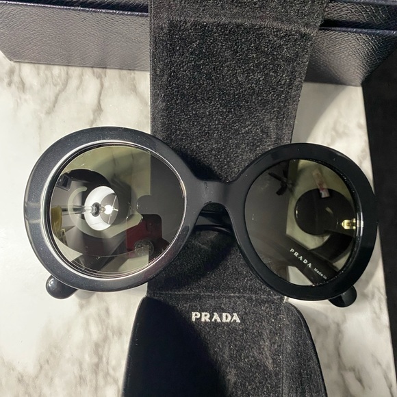 Sunglasses - Picture 2 of 11